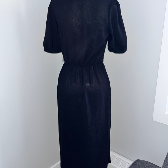 Dex Black Slit V-cut shoulder sleeve dress - Picture 4 of 4